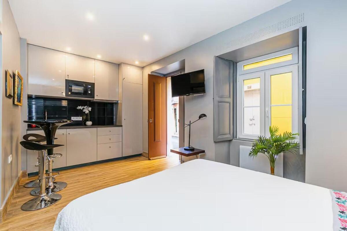 Typical Mouraria By Hosty Apartment *